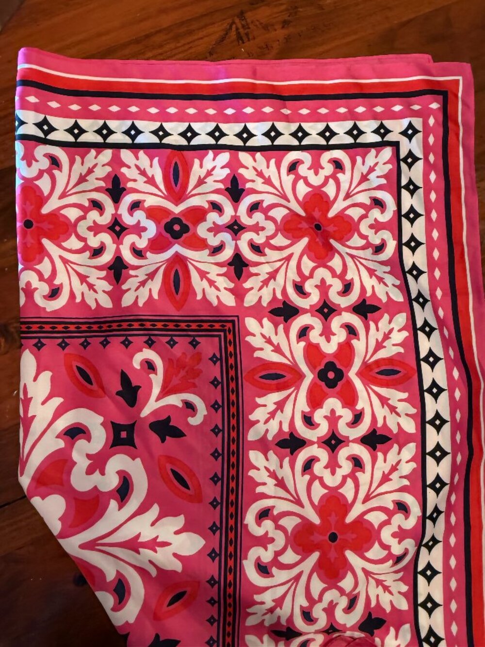 Ann Taylor Factory Large rectangle scarf -D014